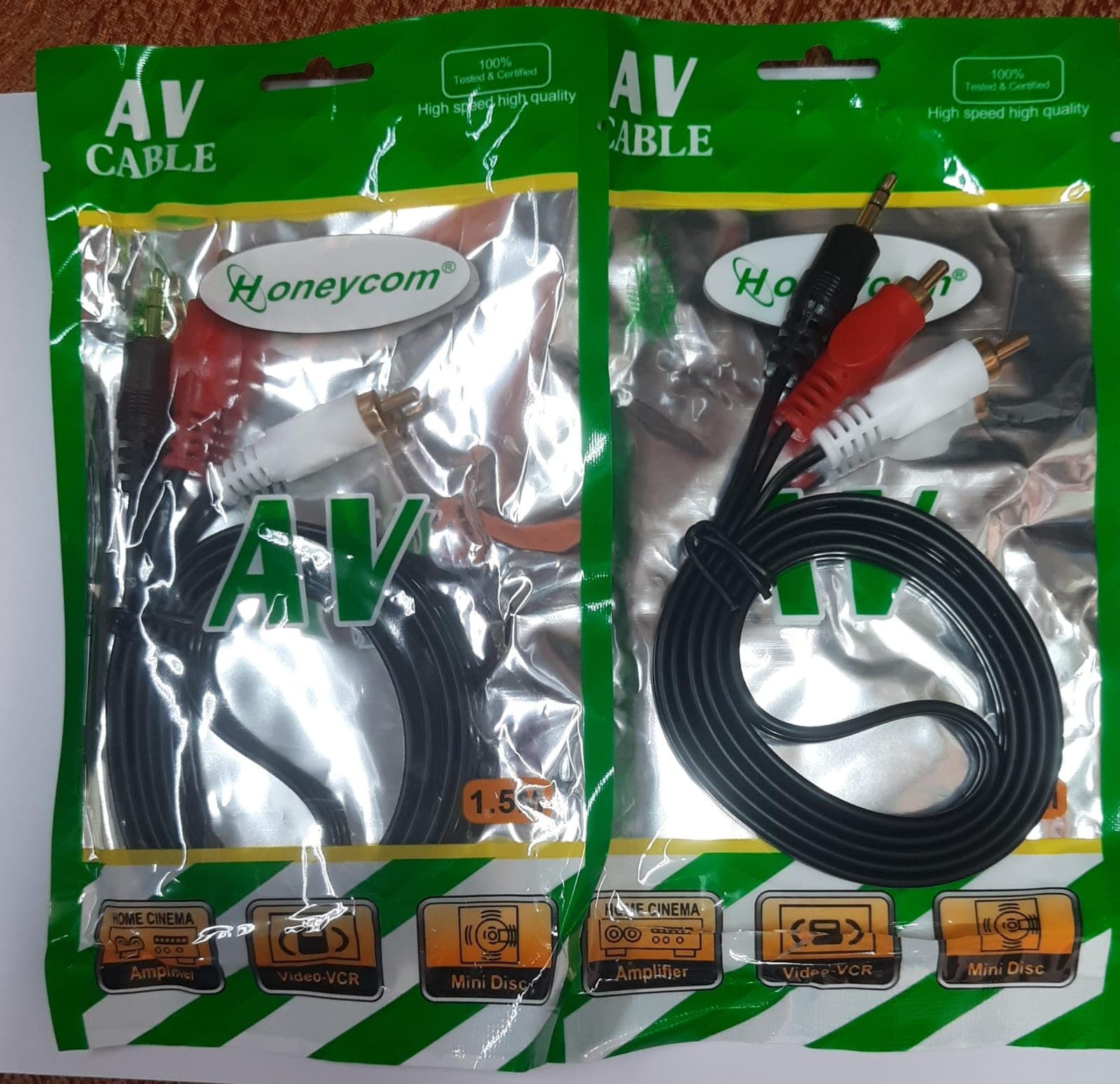 Honeycom Stereo to 2 RCA Audio Cable, 1.5m